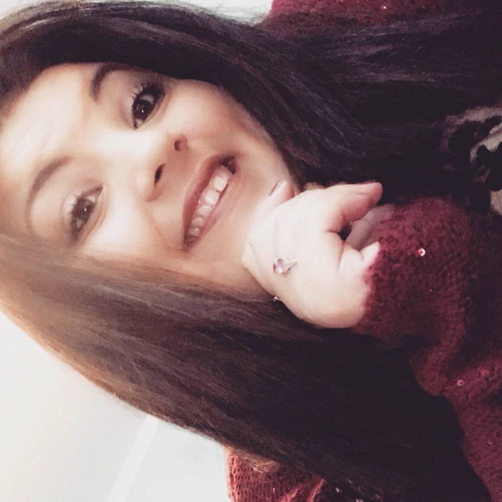 Meet your Posher, Danielle